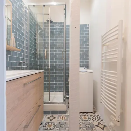 Elegant Place Du Marche, 2 Chambres, Confort 아파트